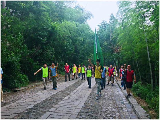 【2018年5月刊第八期】情獻大(dà)衆,志(zhì)淩雲端 【2018年5月刊第八期】情獻大(dà)衆,志(zhì)淩雲端